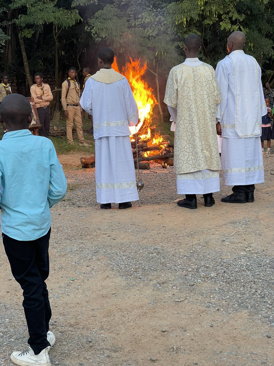 angekapepula tweet media