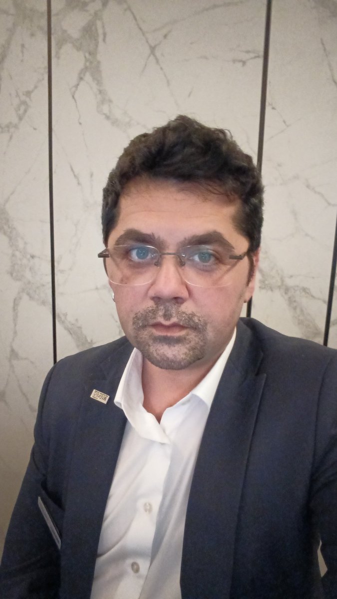 Selami Churchill tweet media