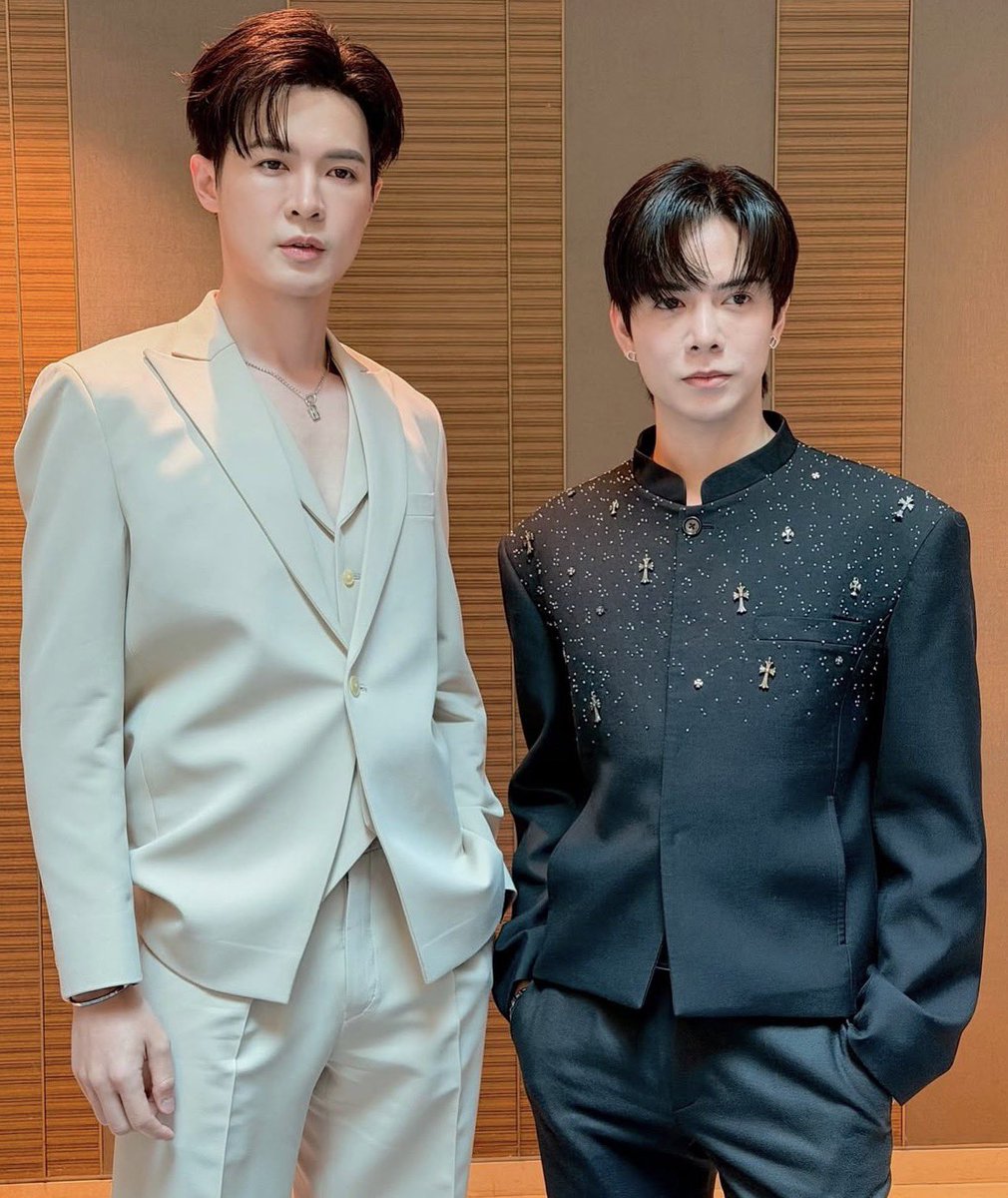 Btsssss_ tweet media