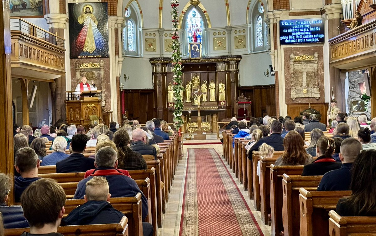 British Poles tweet media