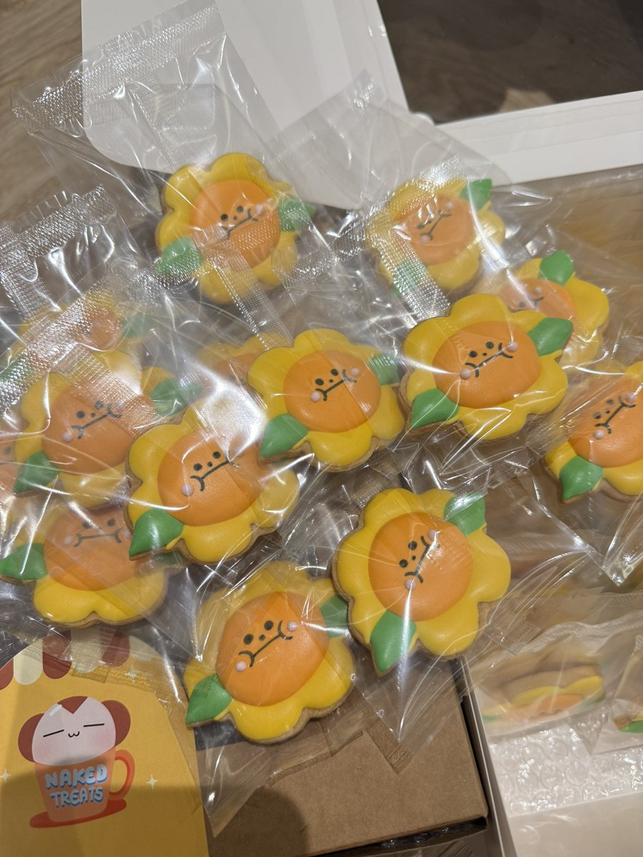 แงวดาว . +ﾟ*Panini｡:ﾟ+ tweet media