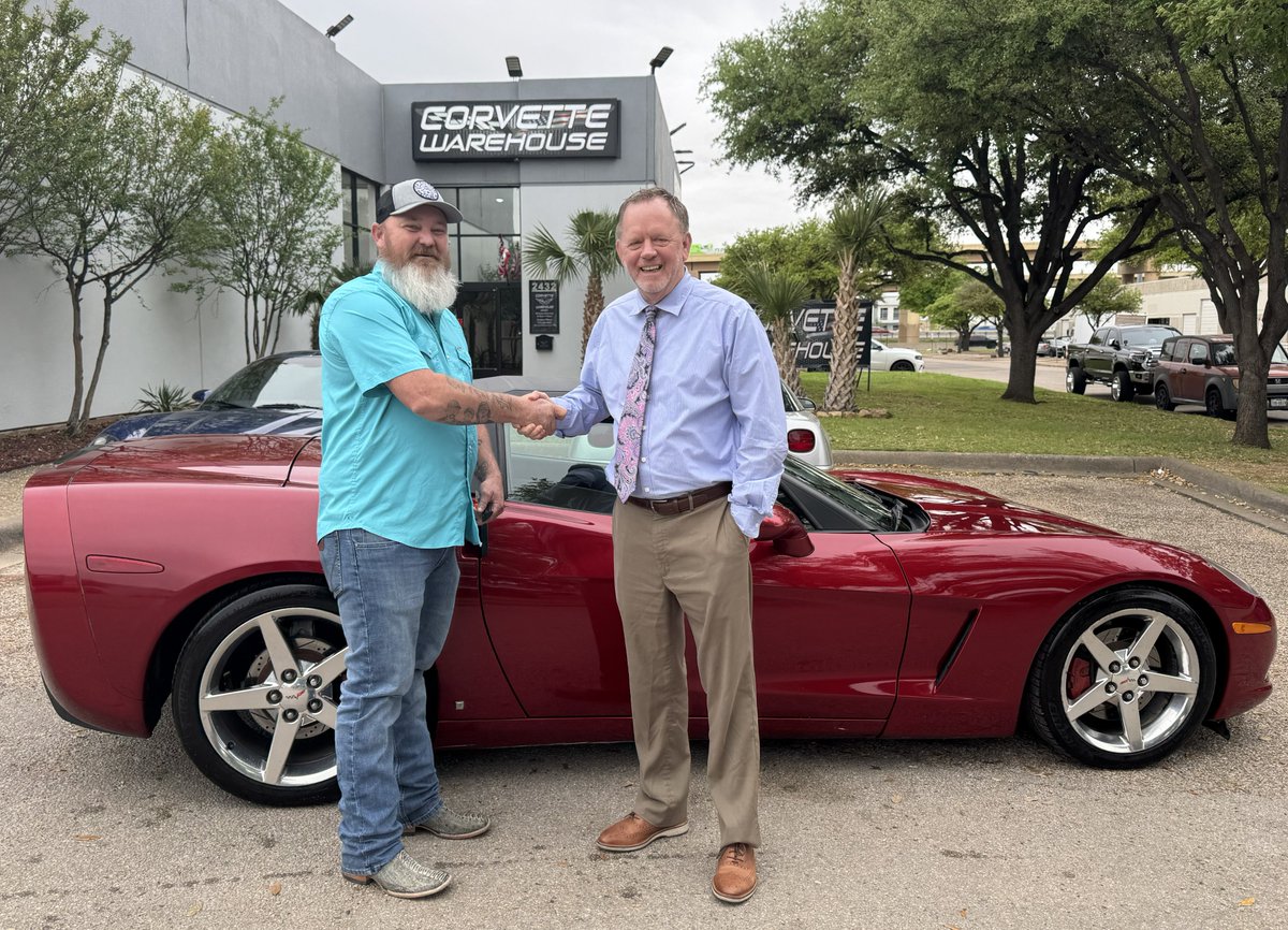 douglasjernest's tweet image. Our friend of the family, Mark, finally got his dream car! 🏎️

He picked up a beautiful 2008 Crystal Red convertible — well deserved! 🙌

Thanks for being around and hanging out with us for 20 years, Mark… enjoy every mile! 🔥

#Corvette #Convertible #DreamCar #CorvetteLife