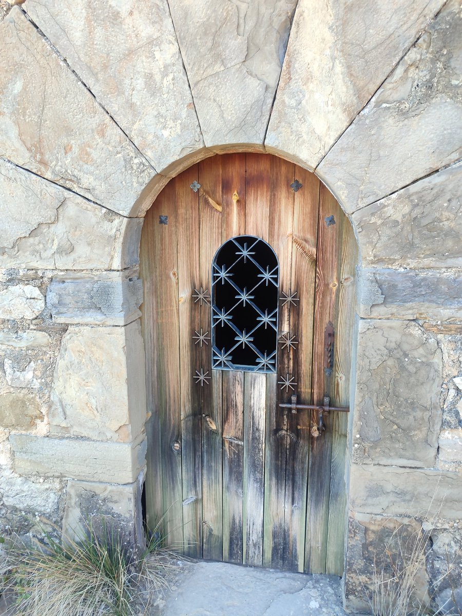 Antonio_Escar's tweet photo. Castillo de Samitier🏰 A sus pies Mediano 🏞️ Pura delicia para la vista 😍 #Samitier #Mediano #Sobrarbe #ElGrado #PirineoCentral
Ruta muy familiar, de pequeña dificultad. Menos de 2 horitas 📝 https://t.co/dlUFARiGb8
