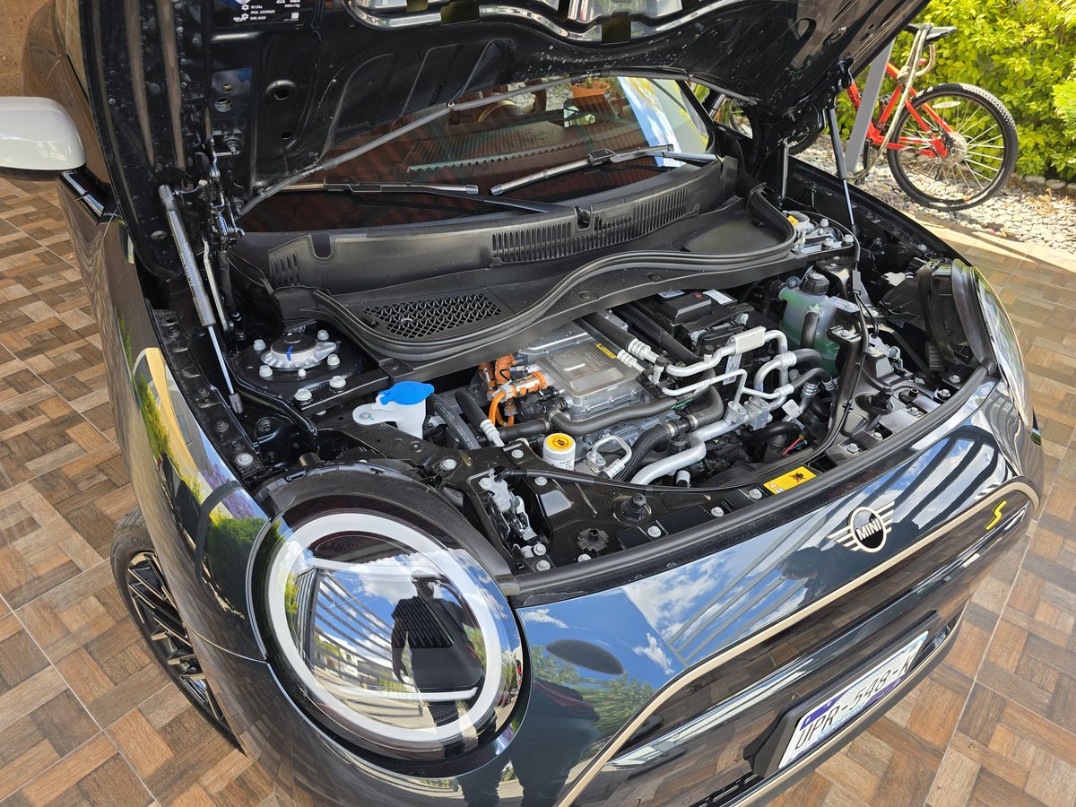 Autoboutique 1/4 de Milla tweet media