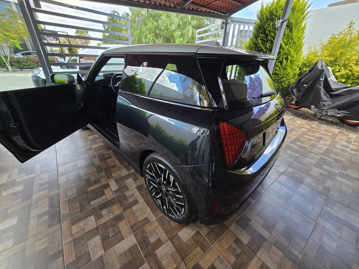 Autoboutique 1/4 de Milla tweet media