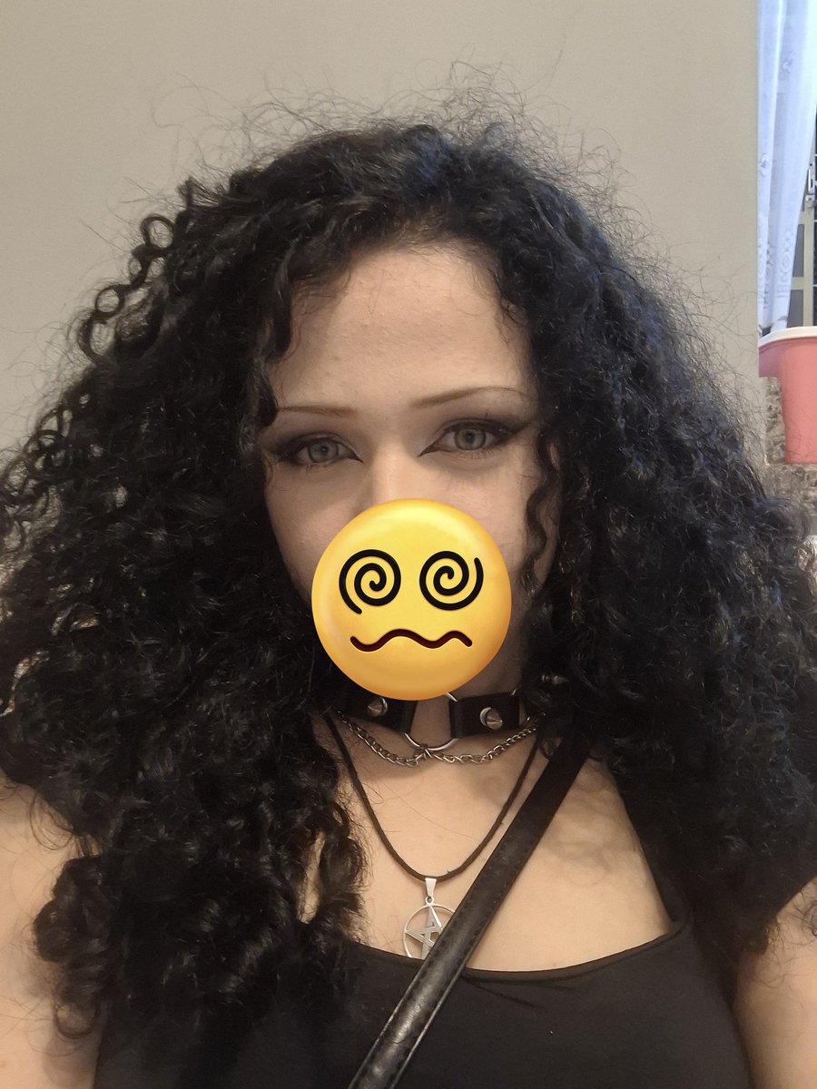 condessa urubua tweet media