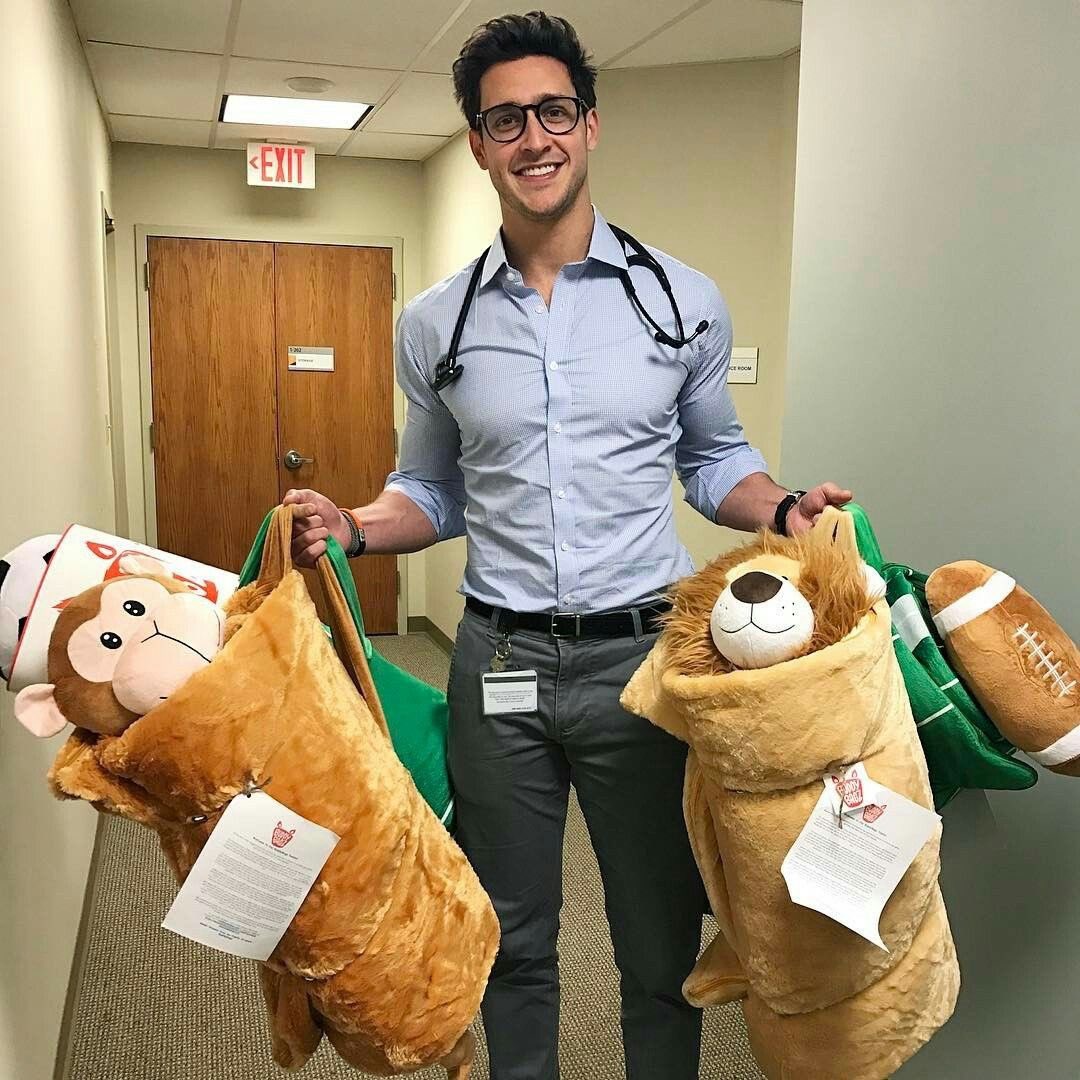 Male Central tweet media