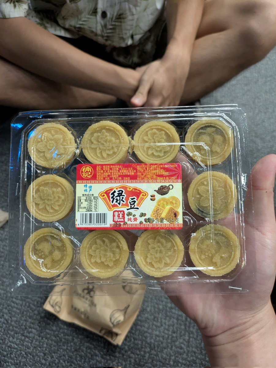 哞🧐🌈 tweet media