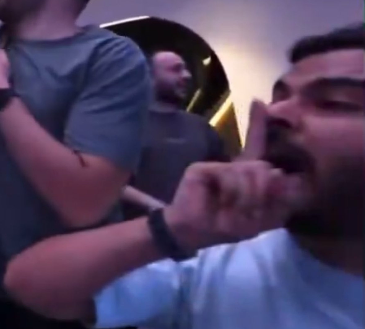 دَجَـن tweet media