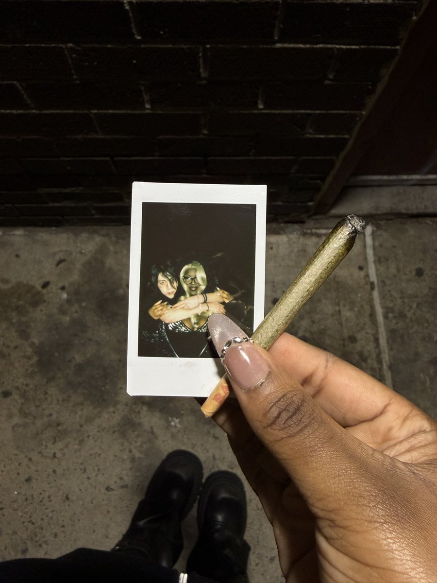 xen + justb pt2 TODAY !!! ₊˚⊹♡ tweet media