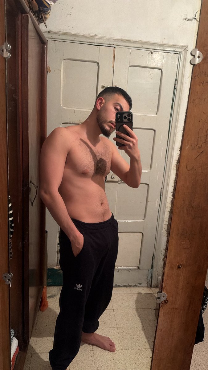 Michosoufia2's tweet image. 🙂‍↔️ #MensStyle #SelfieMode #Confidence #FitnessJourney #GlowUp