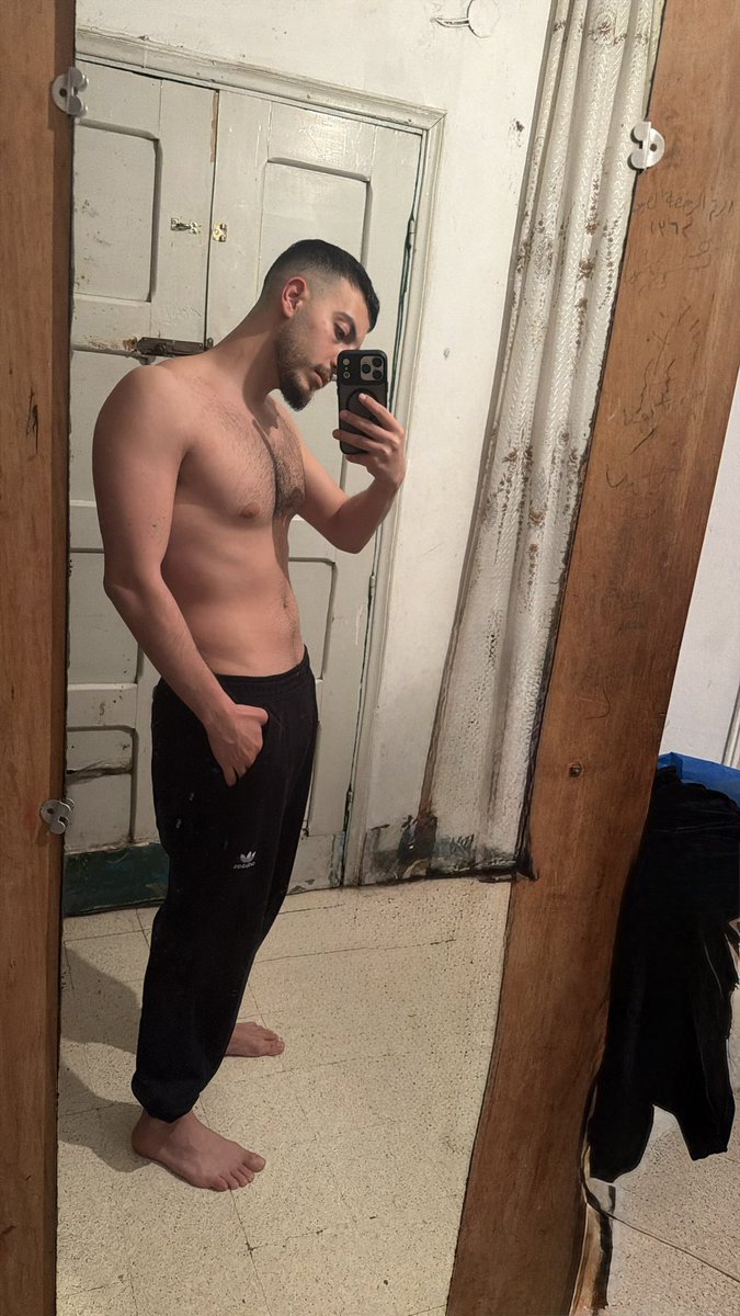 Michosoufia2's tweet image. 🙂‍↔️ #MensStyle #SelfieMode #Confidence #FitnessJourney #GlowUp