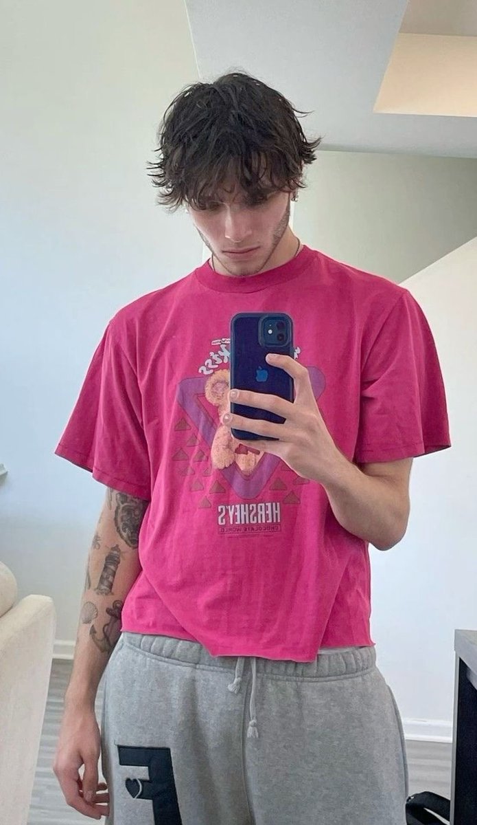 ash ﾒ𝟶 tweet media