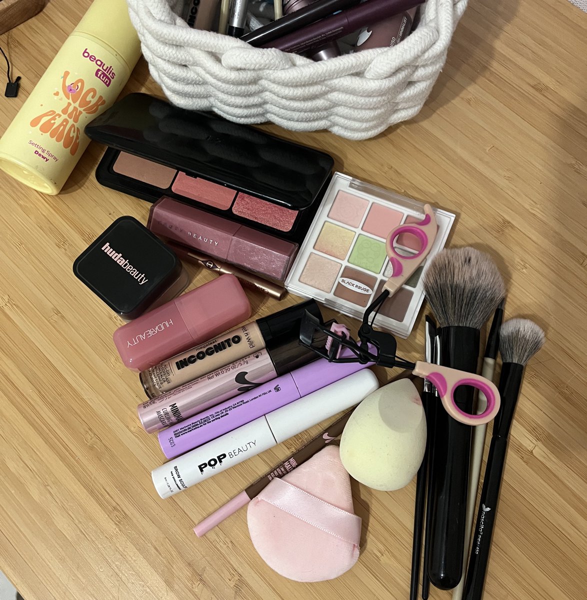 züleyha tweet media