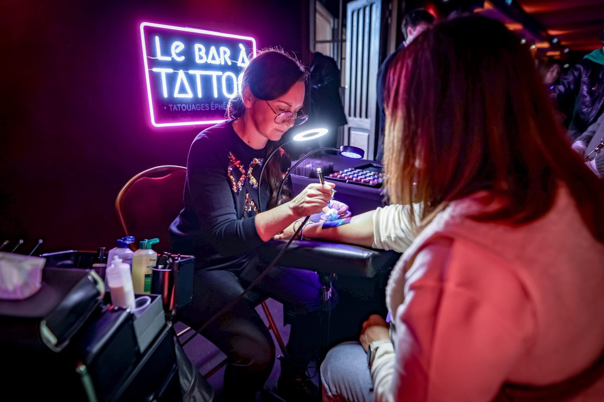 OdpPompiers's tweet image. #100ansODP 💙 | Ce week-end se poursuit avec nos familles.

Ateliers, jeux, sourires et émotions ont rythmé cette belle journée, remplie de partage et de moments précieux.

C’est cela l’#ODP : une grande famille qui dure, qui se soutient et qui grandit ensemble ✨