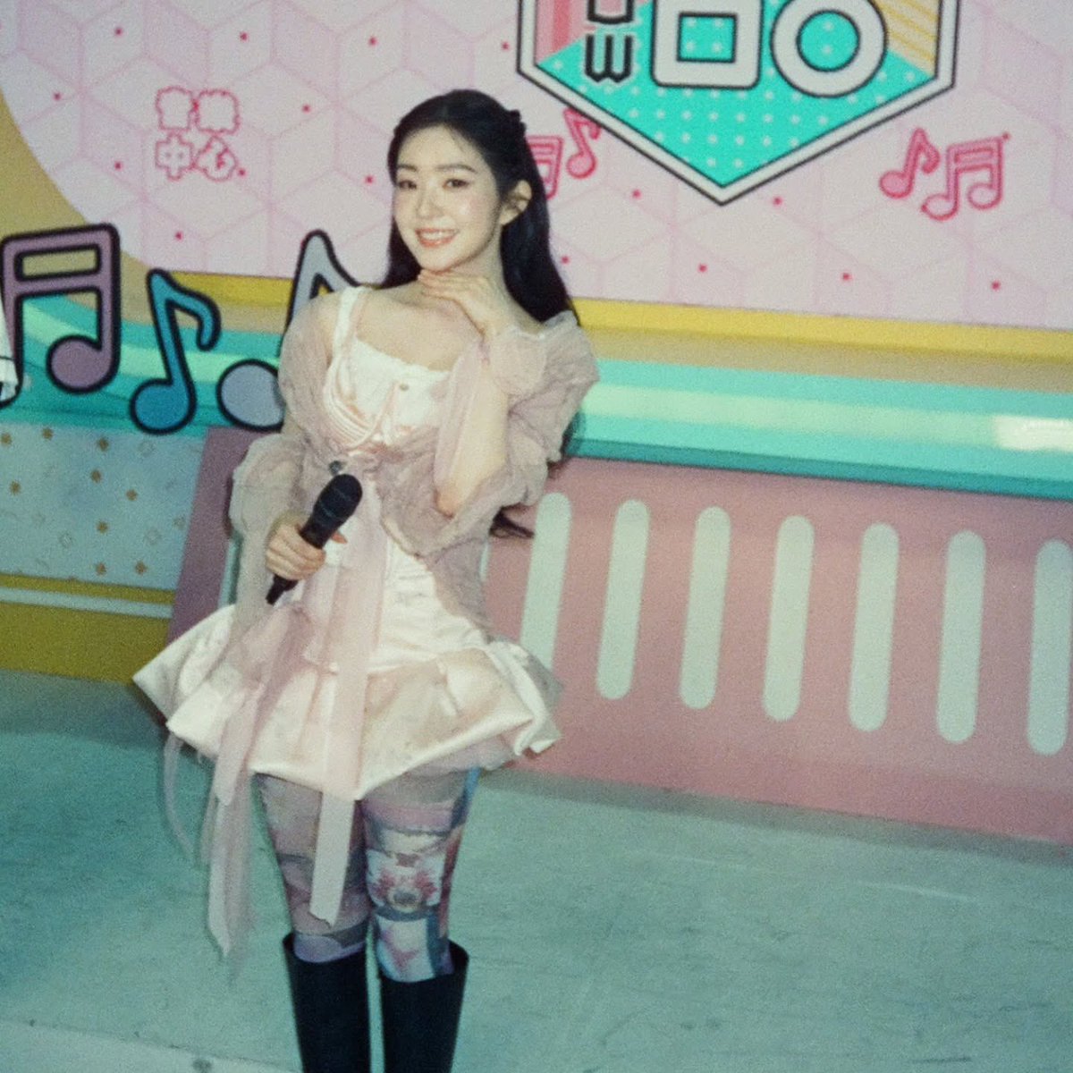 Irene 아이린 Global 🌷 tweet media