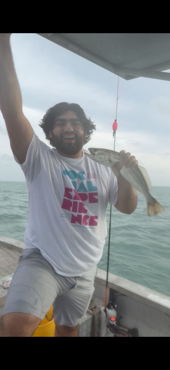 AcunaTrebor's tweet photo. My brother &amp; I caught our first fish today! https://t.co/vfXCNGVX6X
