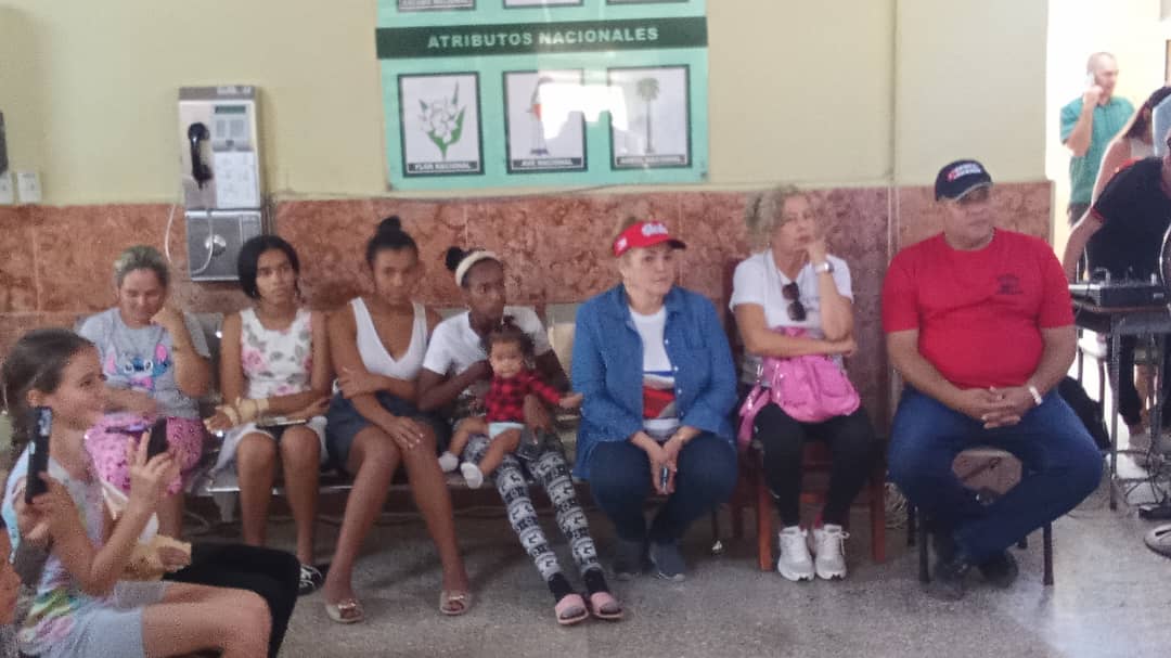 AlexisLorente74's tweet photo. Varias instituciones sociales reciben la alegría de su niños, adolescentes y jóvenes. Así aconteció en
#SanctiSpíritusEnMarcha 
#FuerzaCentenaria
#4DeAbril
@DeivyPrezMartn1 🇨🇺 https://t.co/jr0Y3qIexK