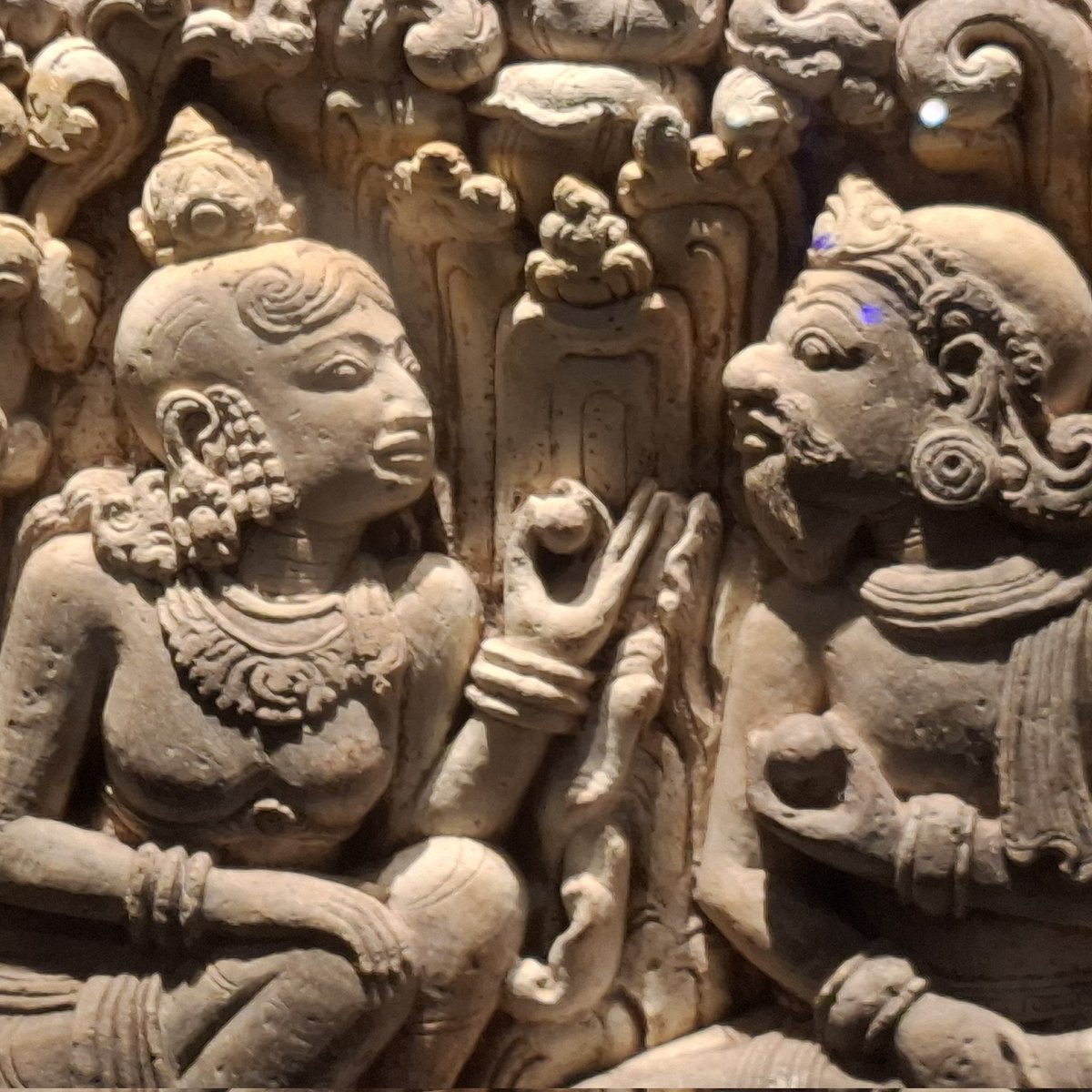 akhz(á) tweet media