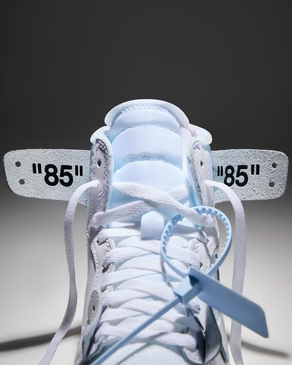 JustFreshKicks tweet media