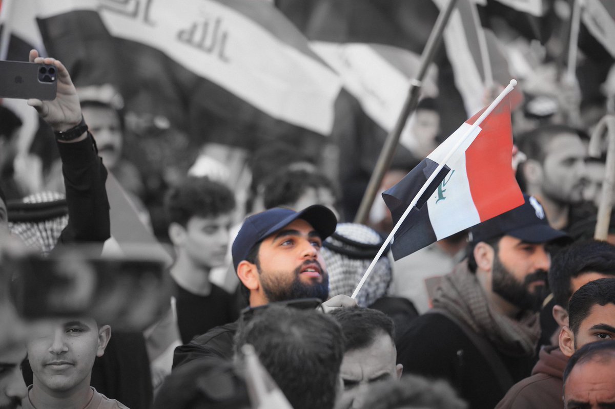 _hso14's tweet photo. ِعِشْ هٰكَذَا فِي عُلُوٍّ أَيُّهَا الْعَلَمُ
#كلا_كلا_امريكا 
#كلا_كلا_اسرائيل https://t.co/X5iMkdXZec