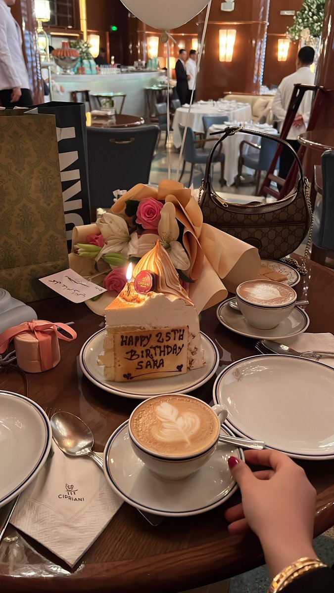 lls_502's tweet photo. Hello my birthday 🎉🎈🕯️ https://t.co/wxZqomk9ov