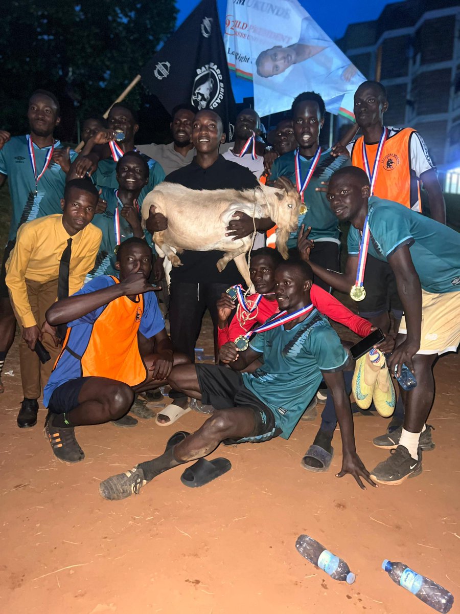 Mitchell Hall tweet media