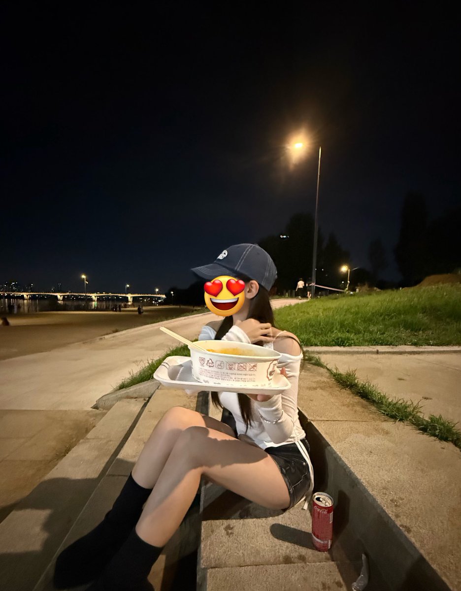 ゆい＠病み期 tweet media