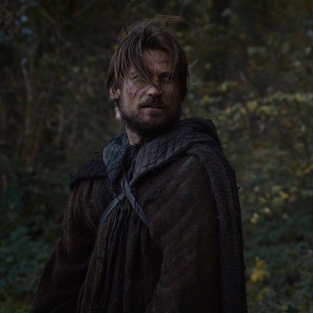 007ninaa's tweet photo. Yes jaime lannister is hot but the hottest he was is when he hadn't bathed in a year, bleeding, beard grown out, muddy. Sexy. https://t.co/DAArYFqxc4