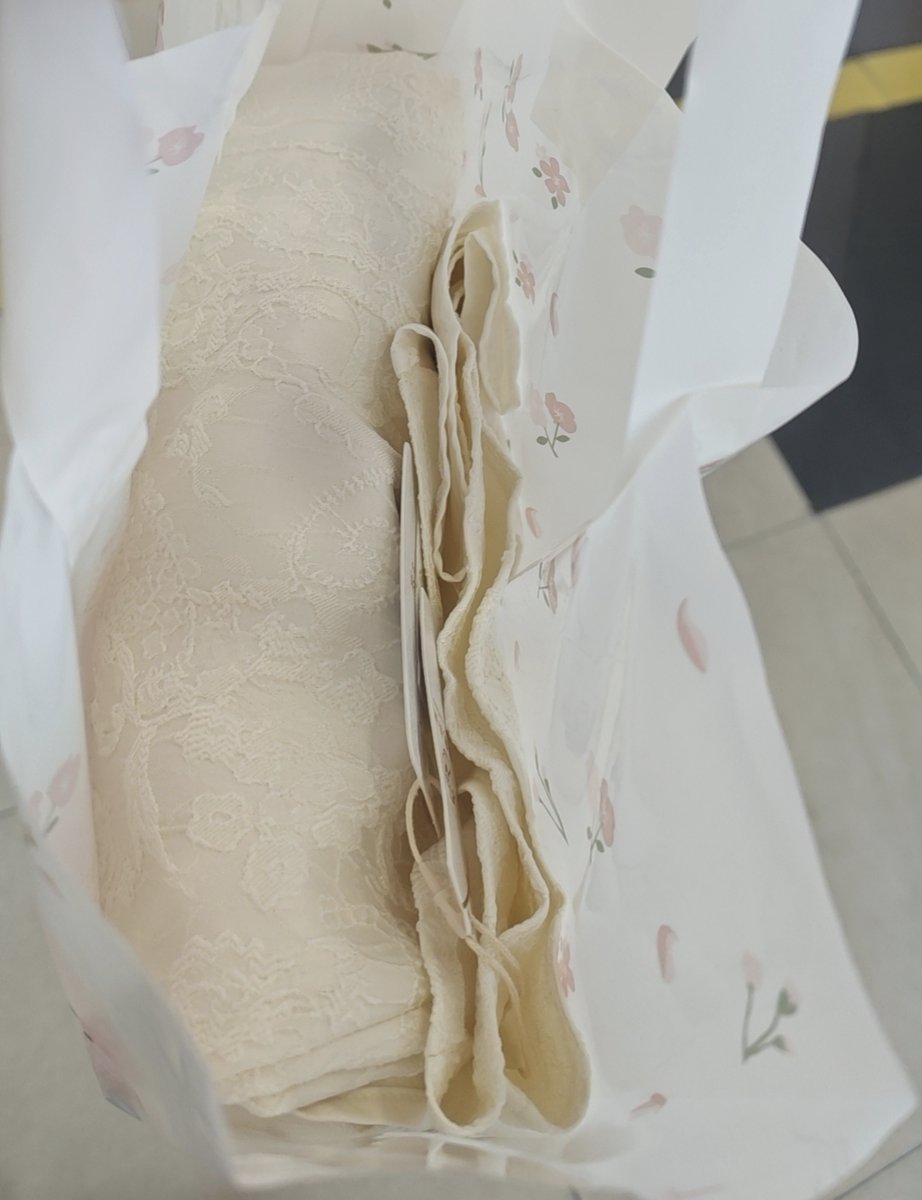 777jaydeep777's tweet photo. 今天买的新旗袍，想不想看看试穿效果？    

#慈溪 慈溪美女模特 https://t.co/2we9z8mJQN