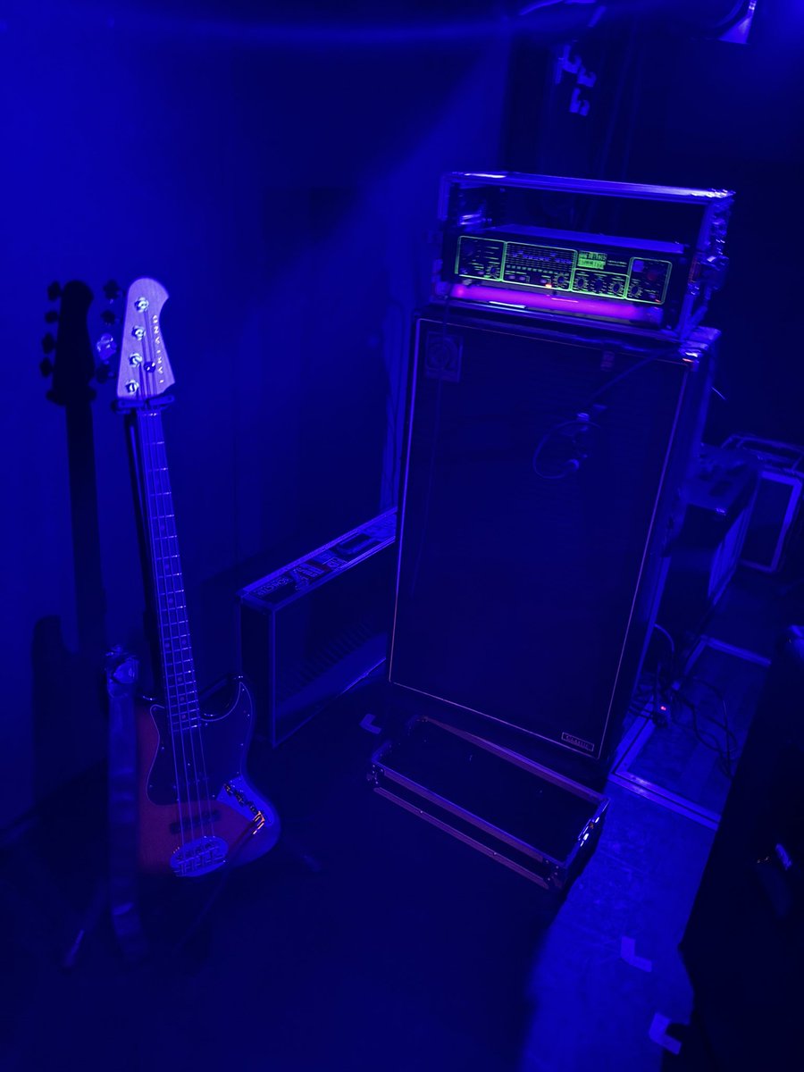bachiboko_bass's tweet photo. TBF10周年企画ありがとうございました
なんだかほっこりした温かい夜だった

柄にも無くぴょんぴょん跳ねながらベース弾いた、楽しかったよ
11年目もよろしゅうな https://t.co/1m6jaUfNiR