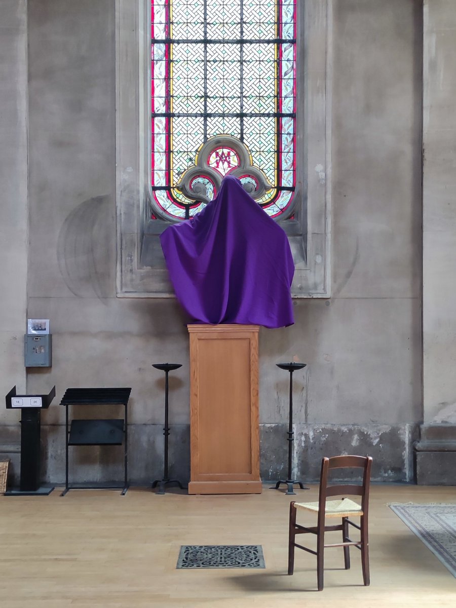 petitartmateur's tweet photo. Église Notre-Dame-des-Champs, bd du Montparnasse #paris06 
La Vigile pascale marquera la fin du silence visuel avec le dévoilement des statues. 
«Le Repos de la Sainte Famille» de Félix-Henry Giacomotti (1828-1909) dans la chapelle St-Joseph a brûlé en juillet 2025. #peinture https://t.co/II6sMajkvB