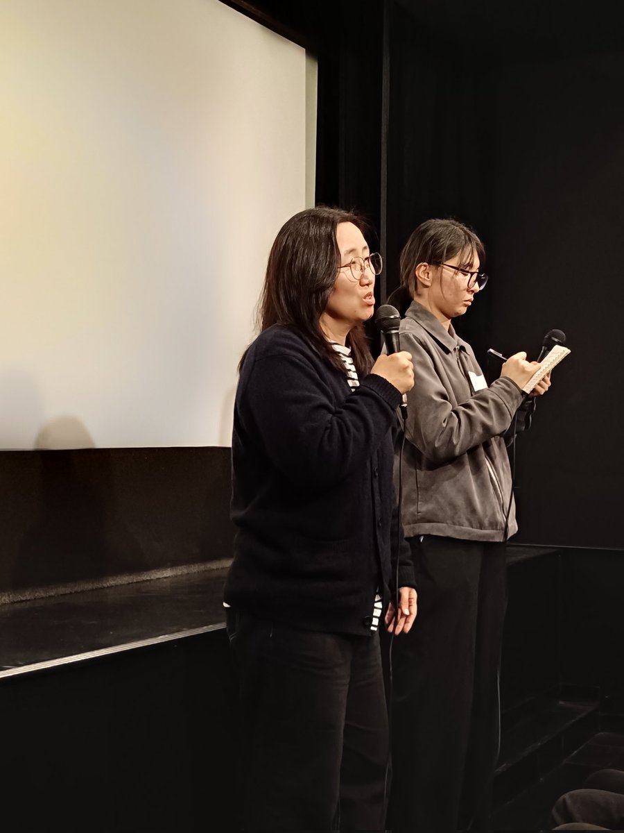 シネマスコーレ配給の『済州島四・三事件 ハラン』を監督の舞台挨拶付き上映で観てきた。
1948年に済州島で起こった軍や警察による島民の虐殺事件を扱っており、直接の殺害描写は多くないし、ステルスゲームのような逃亡劇もあり、間口は広いと感じたものの、しかし、事実のあまりの重たさよ・・・