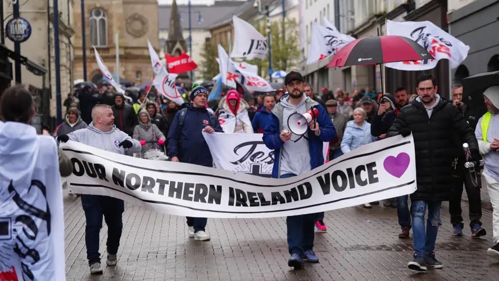 Real News Éire tweet media