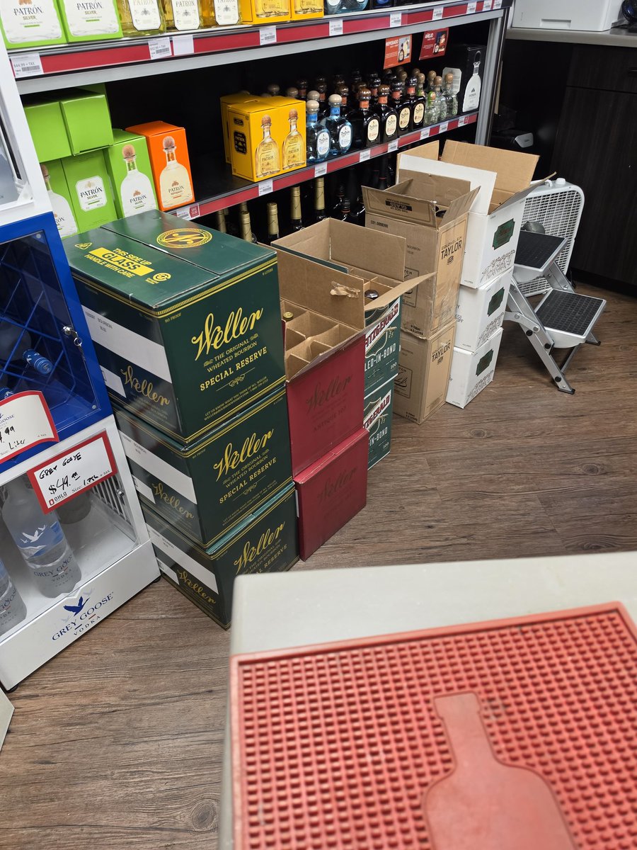 griffdog30's tweet photo. @ohiowhiskey Paxton Kroger https://t.co/NoJJkI1esv