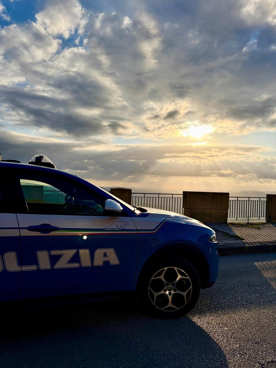 Polizia di Stato tweet media