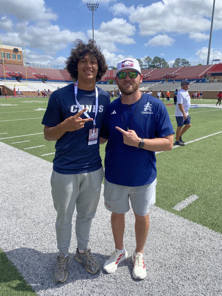 MakaiV09's tweet photo. Had a great day on campus today!!
@CoachZCrisler @SouthAlabamaFB @ConnerYoung3 @BartSessions @CoachApplewhite https://t.co/lJ4FzxIjBH