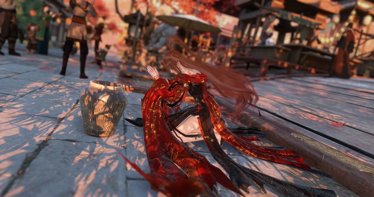 ローラ tweet media