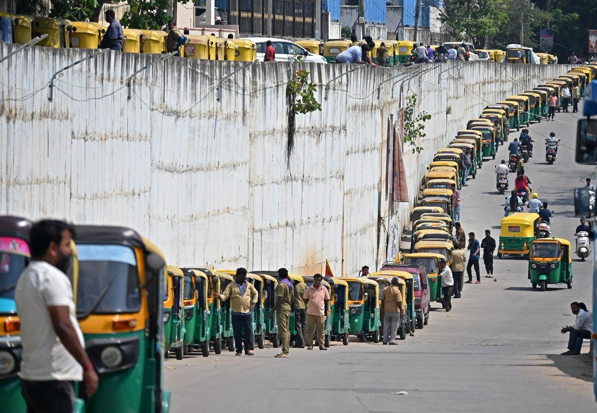 TheNewspinch's tweet photo. Petroleum Minister Hardeep Puri needs to verify his facts.

Location: Bengaluru, India. https://t.co/NzyuE9Xi7e