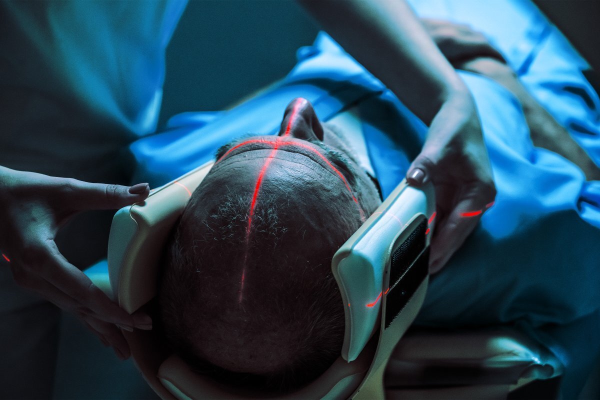 forfunvideoz's tweet photo. 🚨 SHOCK CLAIM: A top hospital boss says AI could replace radiologists at America’s biggest system once it’s legal, turning X-ray jobs on their heads. Is tech outrunning policy? 🧠⚡️🏥 https://t.co/e5wv37VAQ6