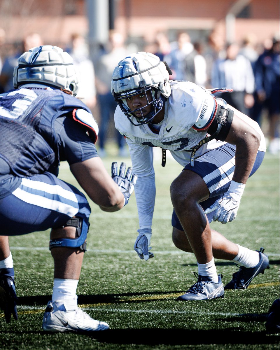 UConn Football tweet media