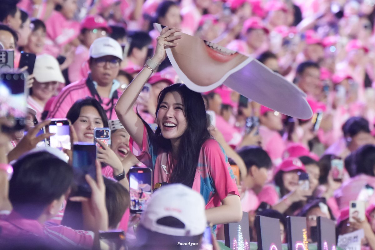 𝑭𝒐𝒖𝒏𝒅𝒚𝒐𝒖 tweet media