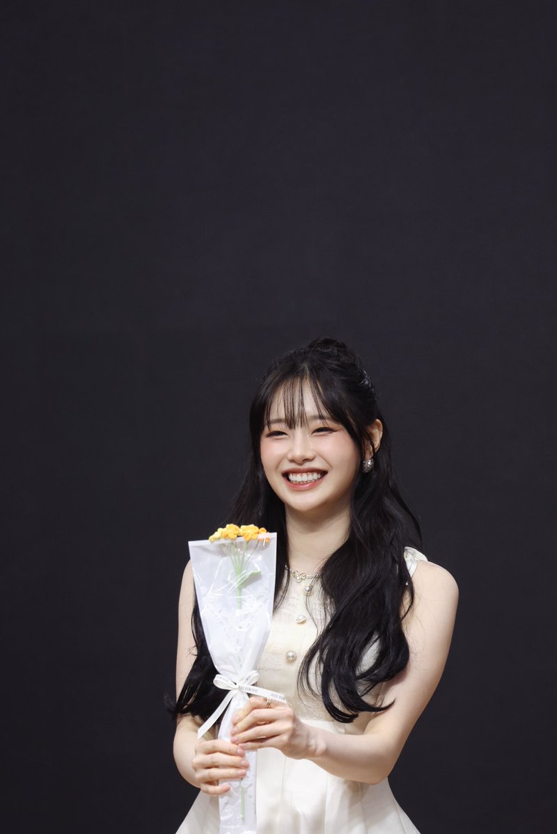 잇츠츄스데이 tweet media