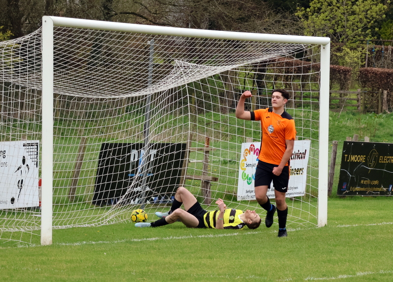 Roger Smith tweet media