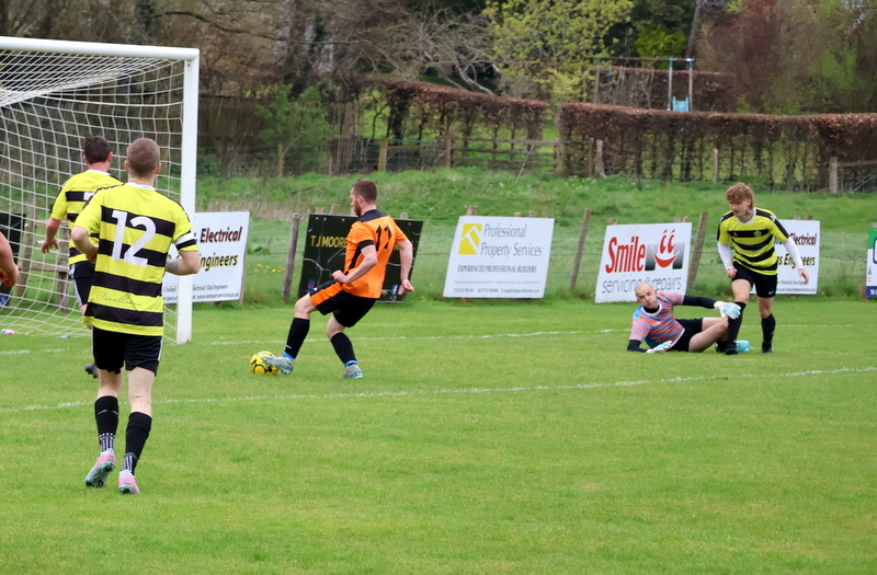 Roger Smith tweet media