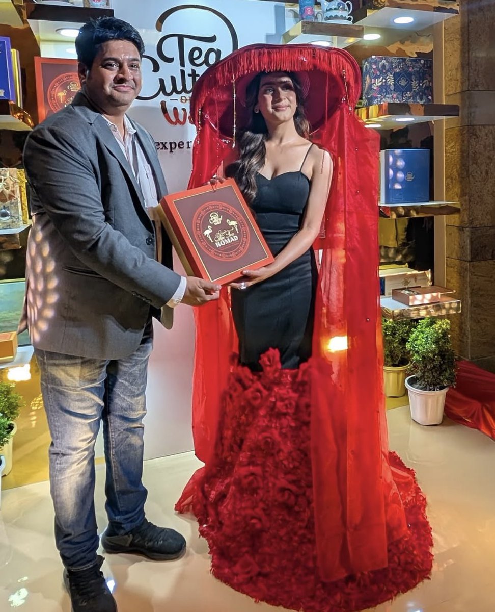 dumaloo123's tweet photo. She really said excellence in every lane ✨
Be it music videos, movies, or the ramp 
she doesn’t just show up, she slays every single time 🔥
#IshaMalviya https://t.co/OSVP2UgPZi