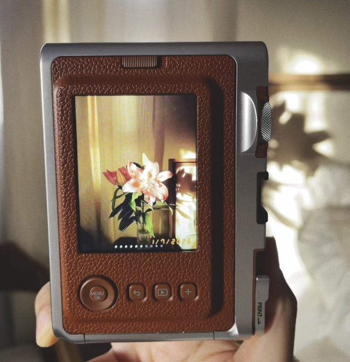 𝒍𝒖𝒏𝒂 tweet media