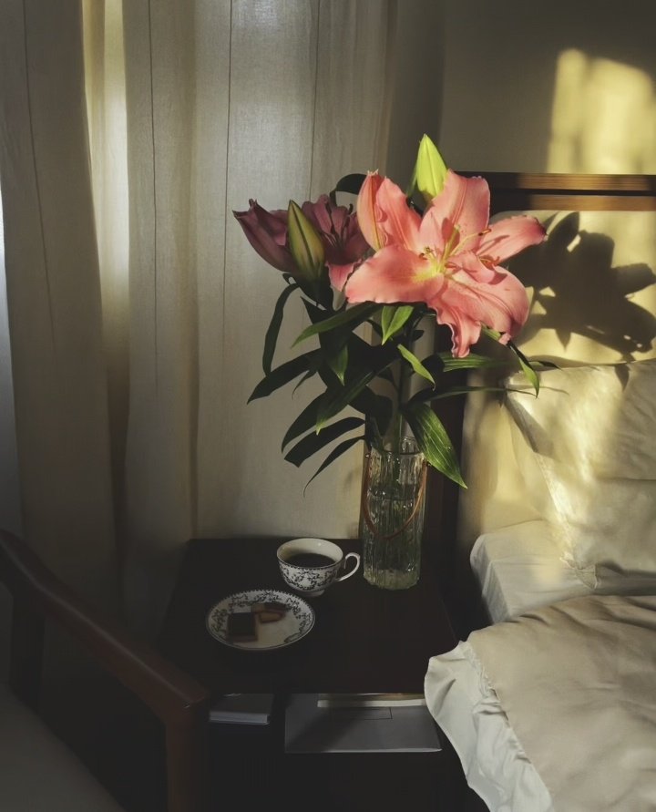 𝒍𝒖𝒏𝒂 tweet media