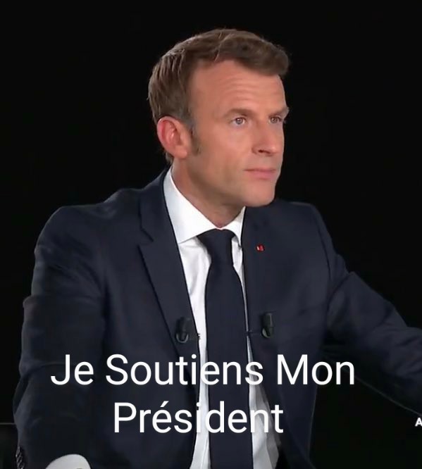 Fattelay5's tweet photo. @Marcelline74883 @piquet_alain2 Hyper fière de mon Président  🇨🇵
"En Marche" #AvecLui depuis 2016  💙🤍❤ https://t.co/oQ6SnFLyCz