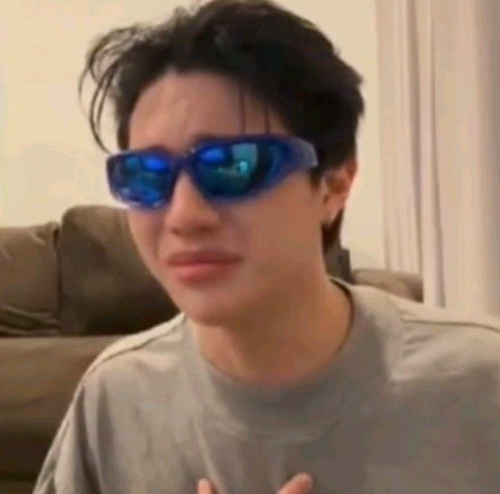 angge 𝜗𝜚 tweet media